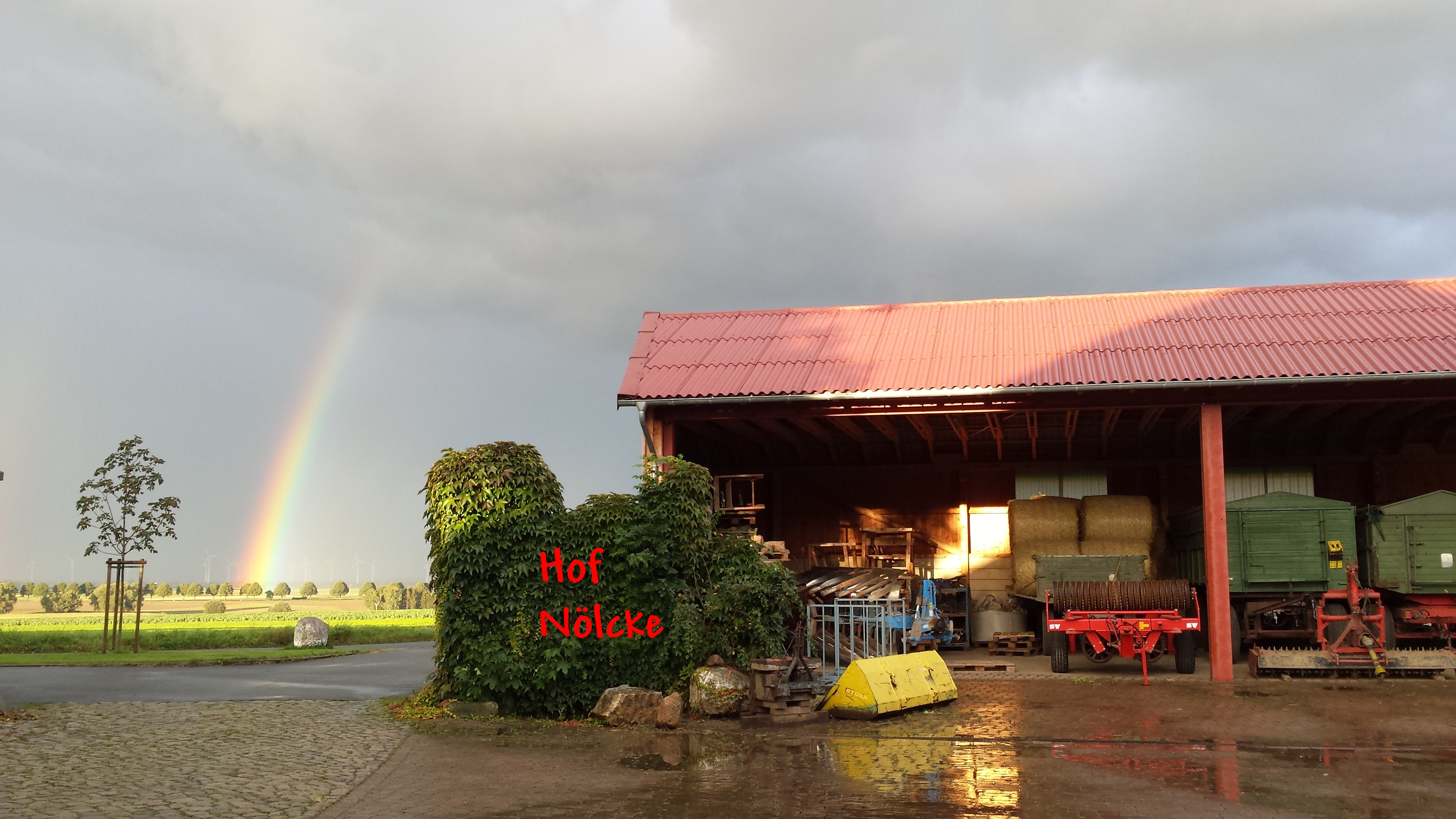 21 Regenbogen mit Scheune
